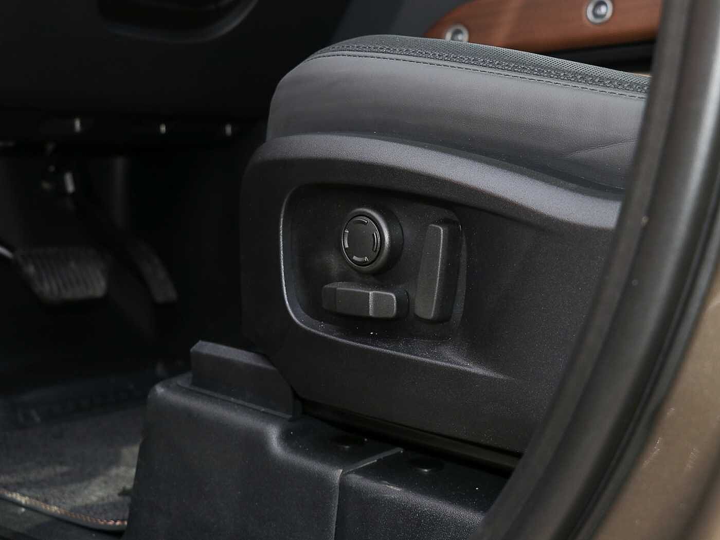 Land Rover Defender 110 Dynamic HSE