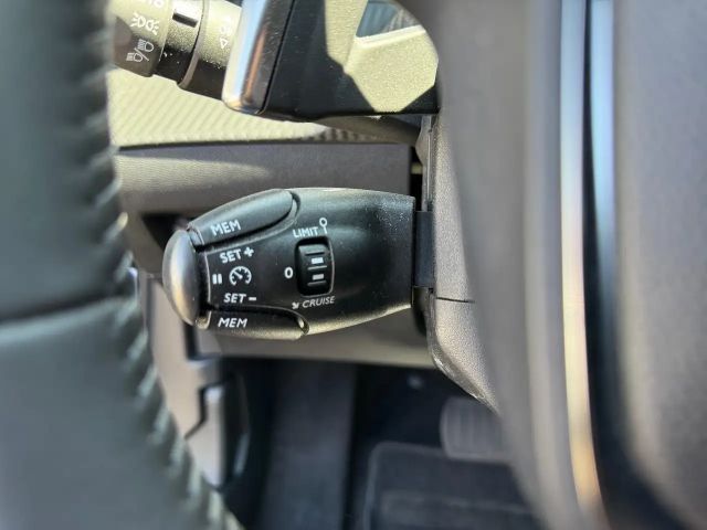 Peugeot 2008 Allure Pack EAT8 PureTech