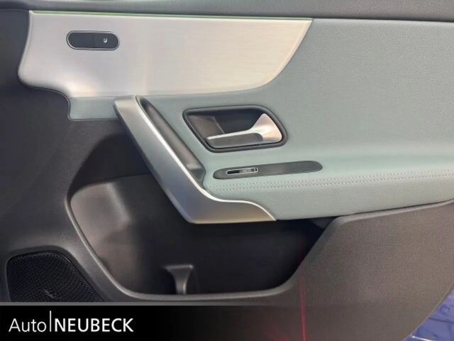 Mercedes-Benz A 250 A 250 e AMG Line