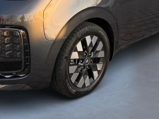 Hyundai Staria Signature Vierwielaandrijving