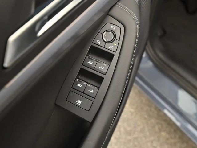 BMW 218 218d Active Tourer Luxury Line Sedan