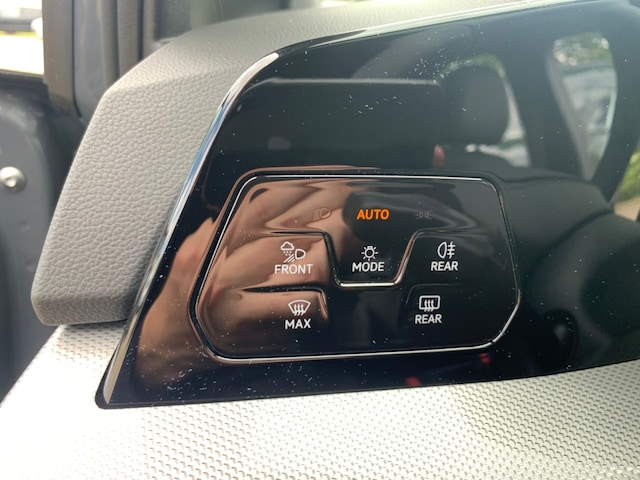 Volkswagen Golf 1.5 eTSI DSG