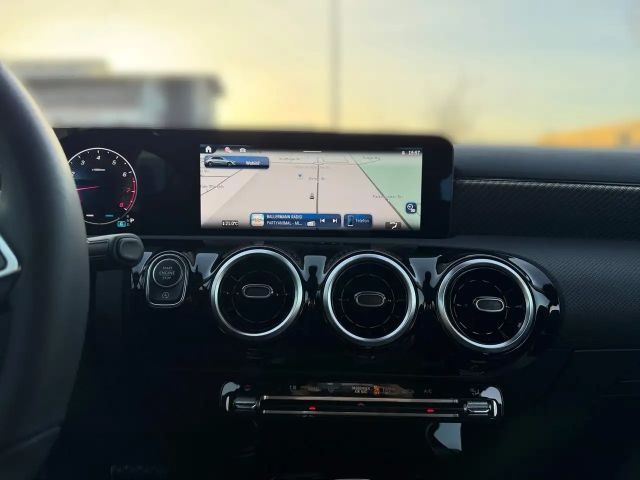 Mercedes-Benz A 180 Progressive