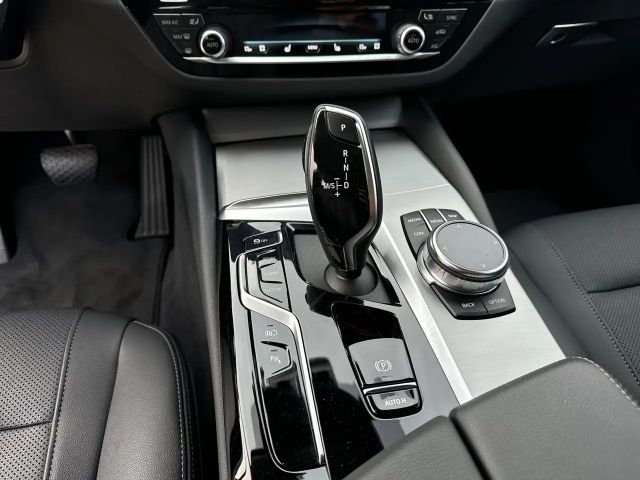 BMW 530 530e Touring