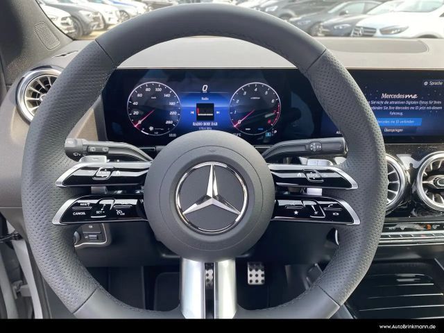 Mercedes-Benz GLA 200 AMG Line