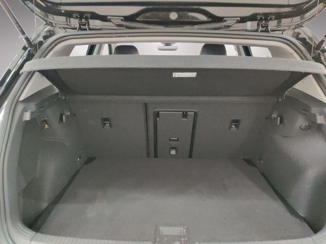 Volkswagen Golf 1.5 TSI Plus