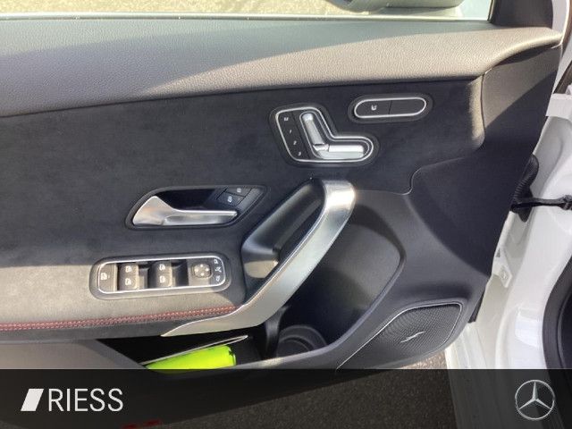 Mercedes-Benz A 220 4MATIC