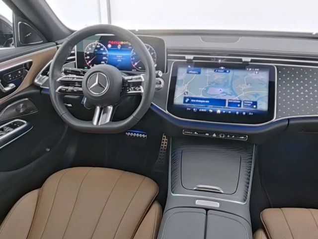 Mercedes-Benz E 200 AMG Line Sedan