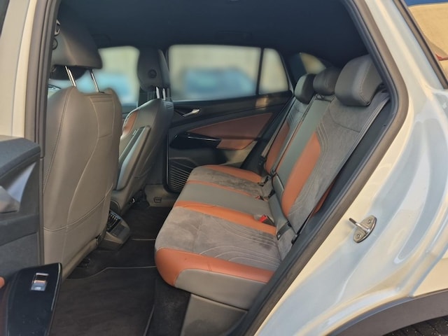 Volkswagen ID.4 EDITION 204PS 82KWh AHK+KAMERA+ACC+ALCANTARA+NAVI+APP+LED+20 ALU!