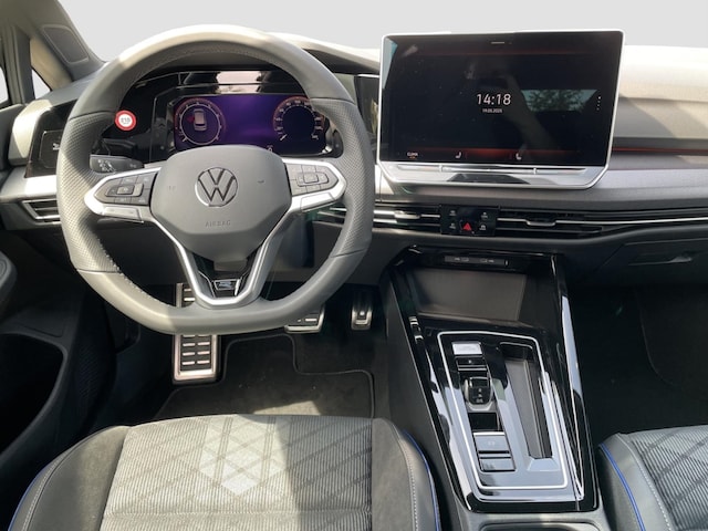 Volkswagen Golf 1.5 eTSI DSG R-Line