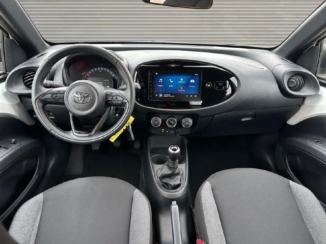 Toyota Aygo X Business
