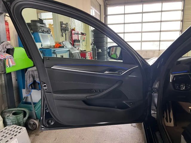 BMW 530 530d M-Sport xDrive