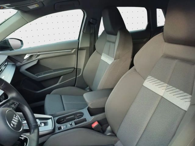 Audi A3 45 TFSI Hybride S-Line Sedan