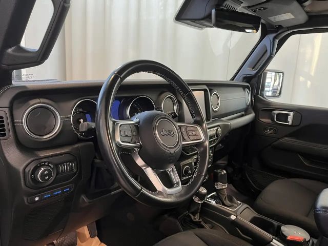 Jeep Wrangler Sahara