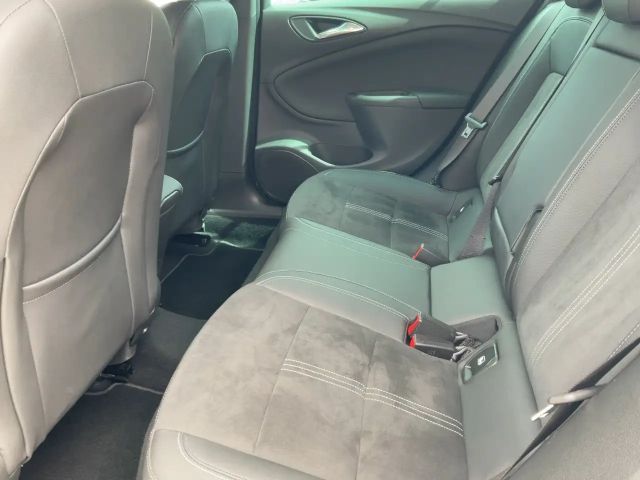 Opel Astra Sports Tourer Ultimate