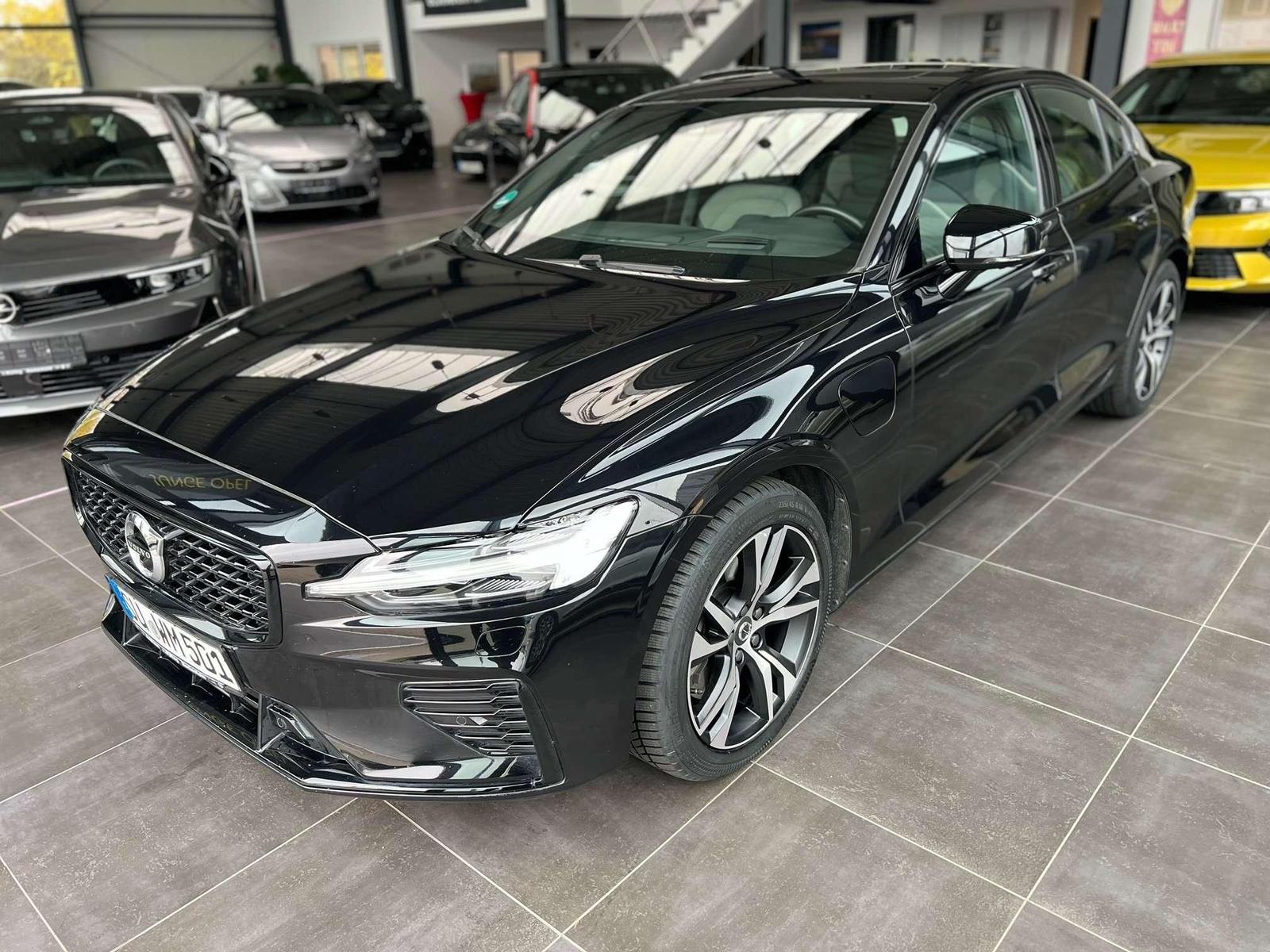 Volvo S60 AWD R-Design Recharge