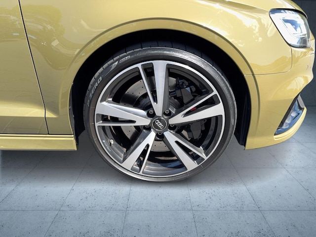 Audi RS3 Quattro S-Tronic Sedan