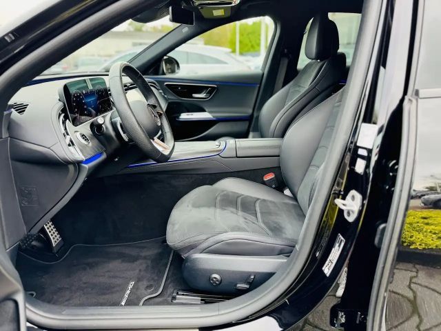 Mercedes-Benz E 200 AMG Line Sedan