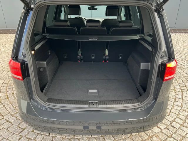 Volkswagen Touran 1.5 TSI DSG