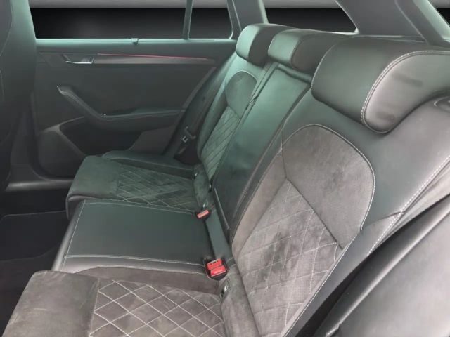 Skoda Superb 2.0 TDI Combi Sportline