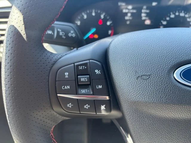 Ford Focus EcoBoost ST Line