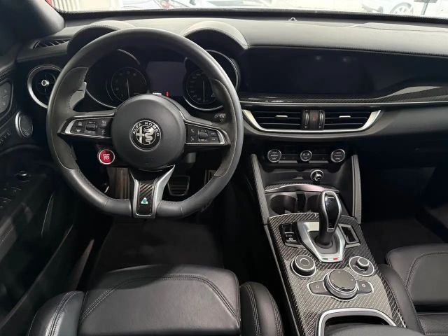 Alfa Romeo Stelvio Q4 Quadrifoglio