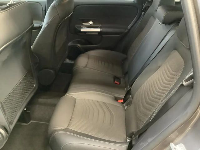 Mercedes-Benz B 220 4MATIC Progressive