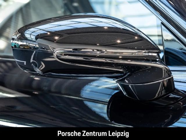 Porsche Taycan 4 Black Edition