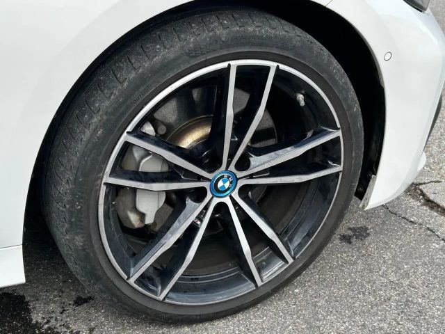 BMW 330 330e M-Sport Touring