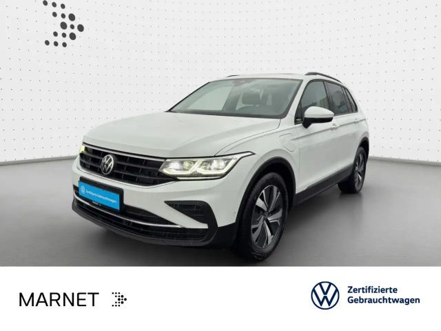 Volkswagen Tiguan 1.4 TSI Life eHybrid