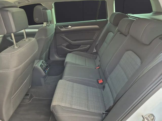 Volkswagen Passat Business DSG Variant