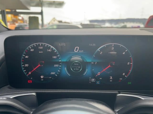 Mercedes-Benz GLB 180 AMG Line GLB 180 d