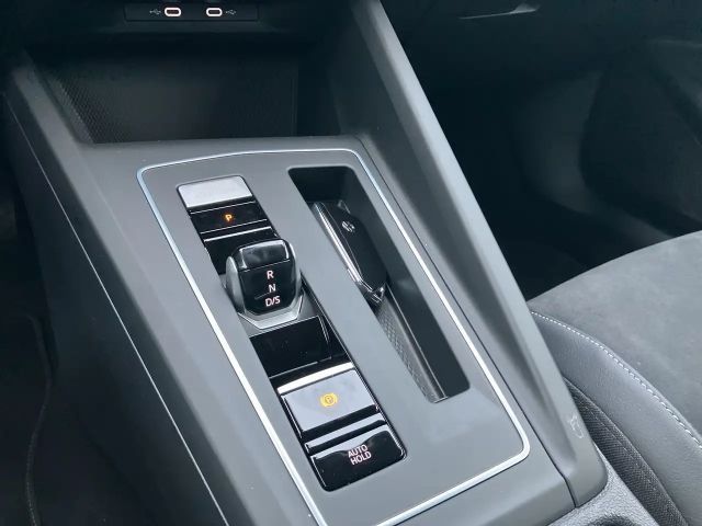 Volkswagen Golf Business DSG Variant