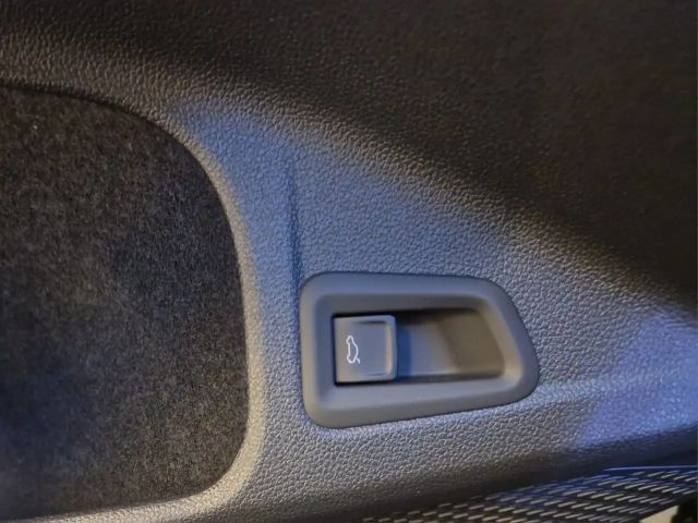 Volkswagen Golf Business DSG Variant