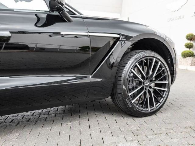 Aston Martin DBX Jet Black Onyx Black