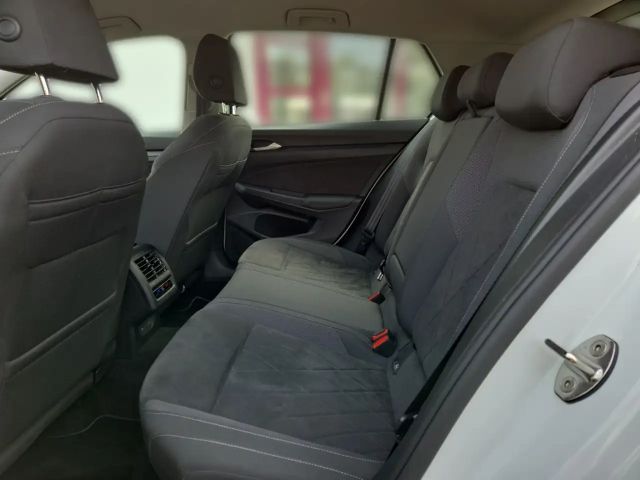 Volkswagen Golf 1.5 eTSI DSG Golf VIII Style