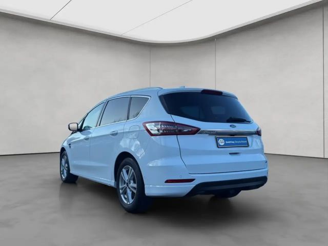 Ford S-Max Titanium