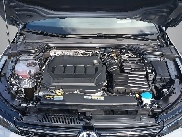 Volkswagen Golf R-Line Variant