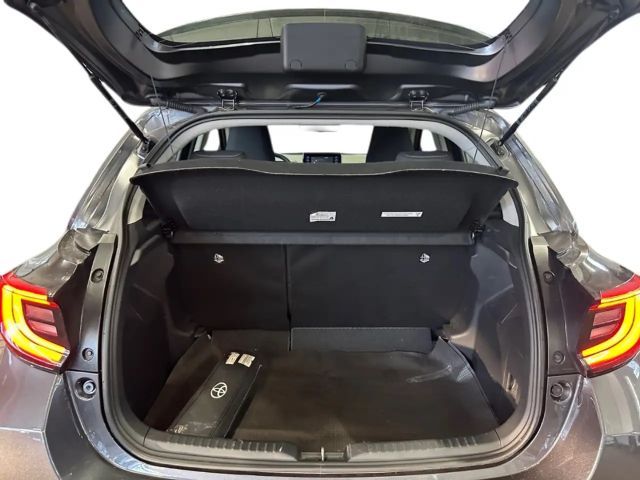 Toyota Yaris Hatchback Hybride Team D