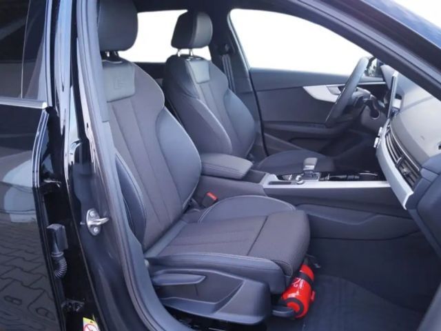 Audi A4 40 TFSI Avant S-Line