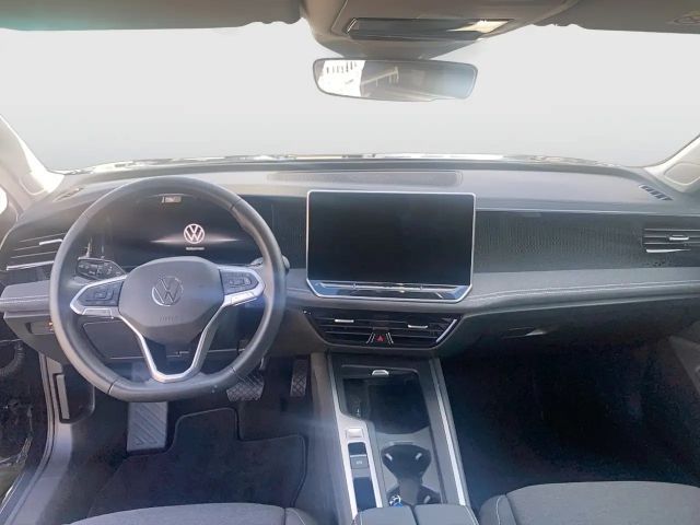 Volkswagen Passat 1.5 eTSI Business Variant