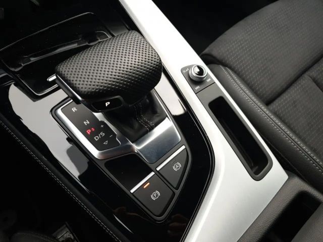 Audi A4 40 TFSI Quattro S-Line
