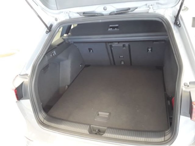 Volkswagen Golf 1.5 TSI R-Line Variant