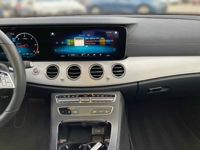 Mercedes-Benz E 220 AVANTGARDE E 220 d Estate