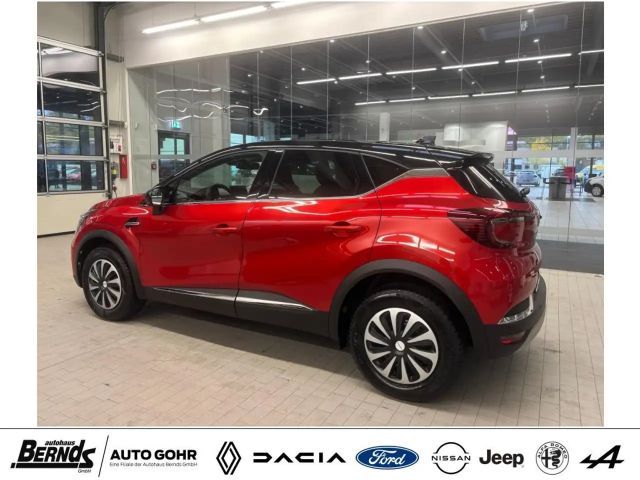 Renault Captur Hybrid Techno