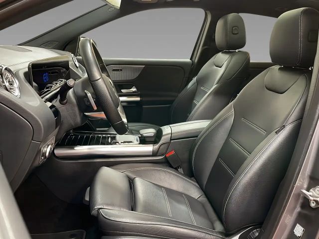 Mercedes-Benz EQA 350 4MATIC AMG Line