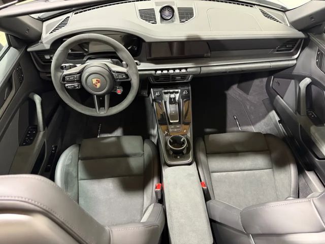 Porsche 992 Cabrio GTS