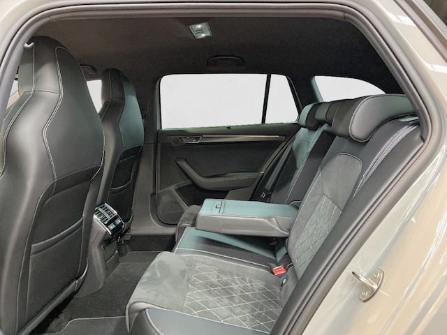 Skoda Superb 2.0 TSI 4x4 Combi Sportline