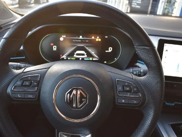 MG MG5 Luxury