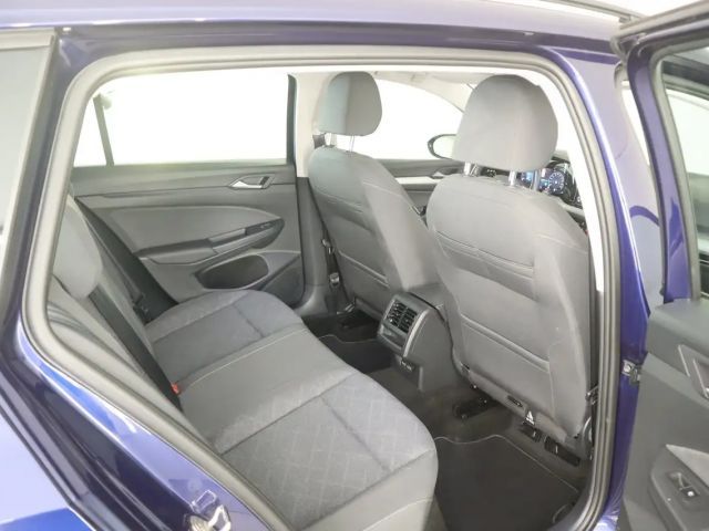 Volkswagen Golf Life Variant